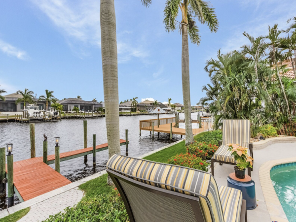Luxury Cape Coral Luxury Vacation Home Pool