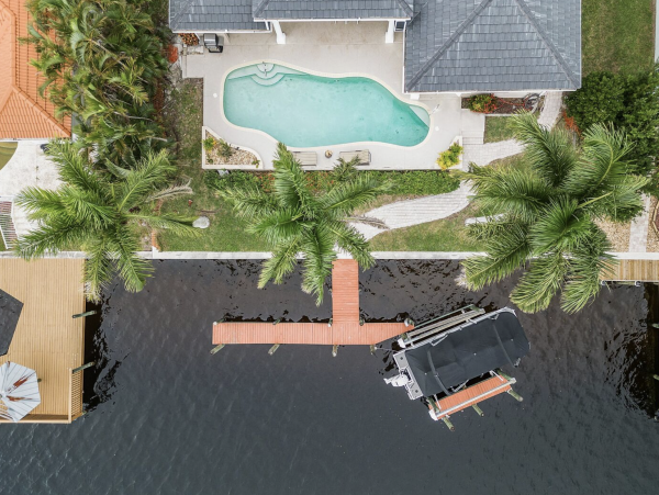 Luxury Cape Coral Luxury Vacation Home Pool