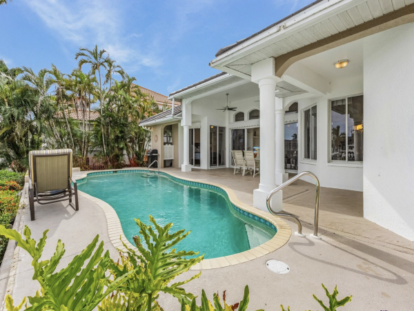 Luxury Cape Coral Luxury Vacation Home Pool