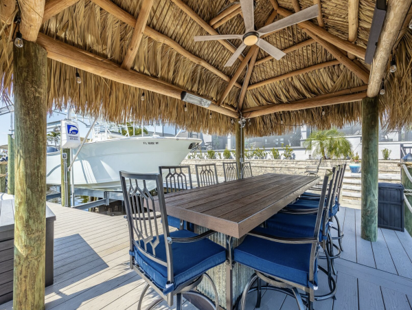 Canal Front 3 Bedroom + Kids Room Home with Pool-Spa & Boat Dock in Cape Coral