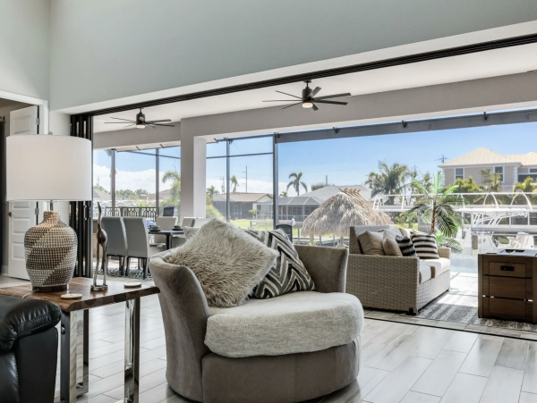 Canal Front 3 Bedroom + Kids Room Home with Pool-Spa & Boat Dock in Cape Coral