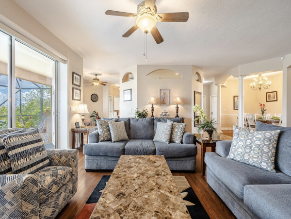 Stunning Cape Coral Lovely Waterside Vacation Home