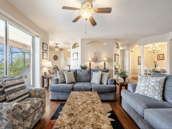 Stunning Cape Coral Lovely Waterside Vacation Home