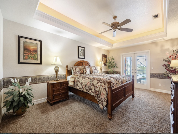 Stunning Cape Coral Lovely Waterside Vacation Home