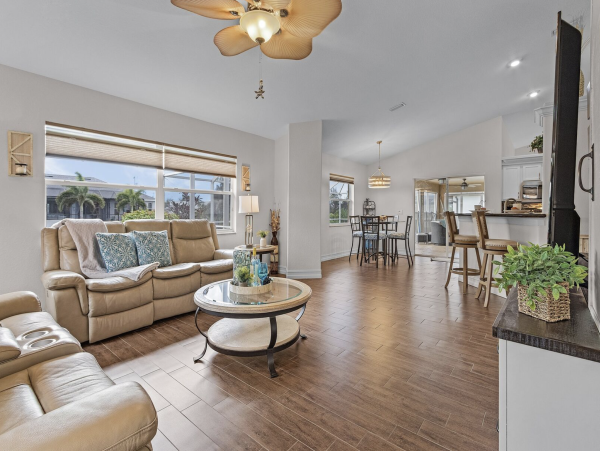 New Stunning Vacation Rental Cape Coral NEW ARRIVAL
