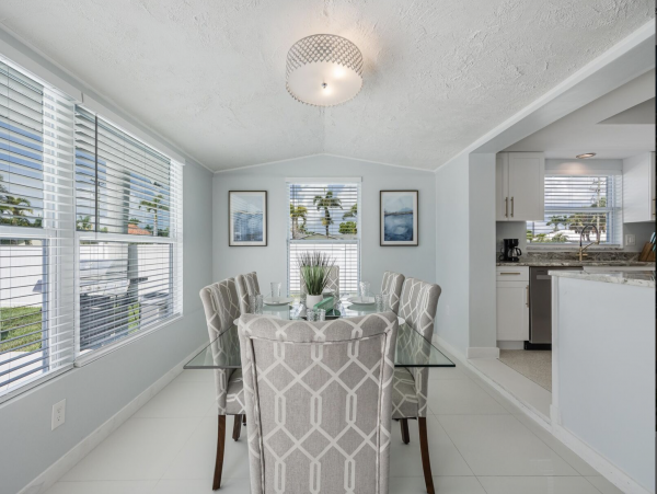 Lovely Cape Coral Pool Vacation Home
