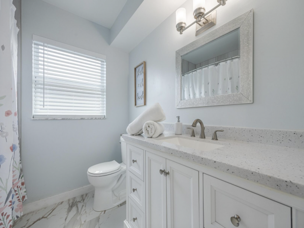 Lovely Cape Coral Pool Vacation Home