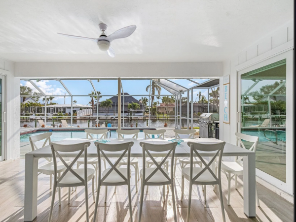 Cape Coral Vacation Home  with 5 Bedroom and Private Beach