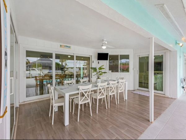 Cape Coral Vacation Home  with 5 Bedroom and Private Beach