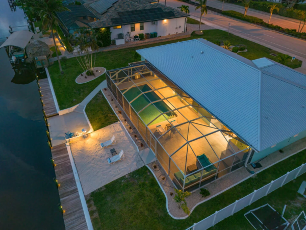 Cape Coral Vacation Home  with 5 Bedroom and Private Beach