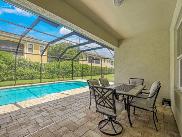 Discover Your Perfect Getaway in Cape Coral - Spacious 4-Bedroom Home with Pool
