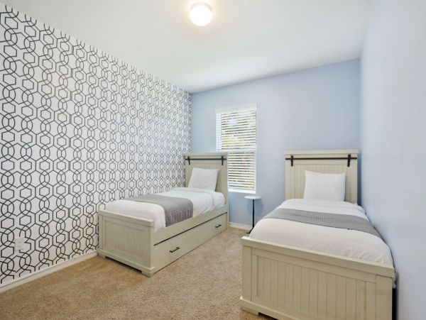 Discover Your Perfect Getaway in Cape Coral - Spacious 4-Bedroom Home with Pool