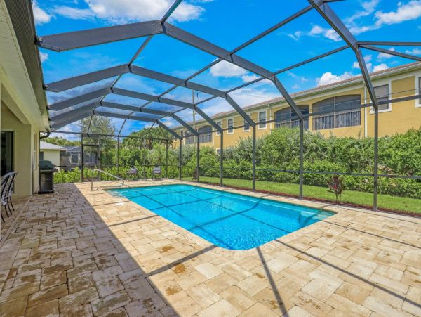 Discover Your Perfect Getaway in Cape Coral - Spacious 4-Bedroom Home with Pool