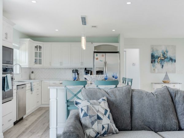 Cape Coral Lovely Vacation Home with Dock