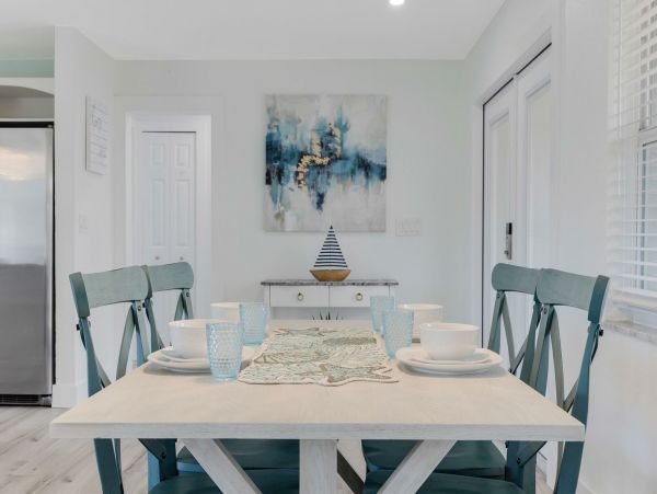Cape Coral Lovely Vacation Home with Dock
