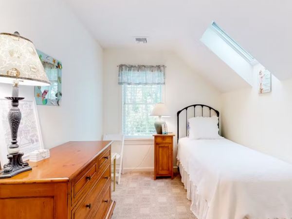Lake View Four Bedroom Estate in Oak Bluffs