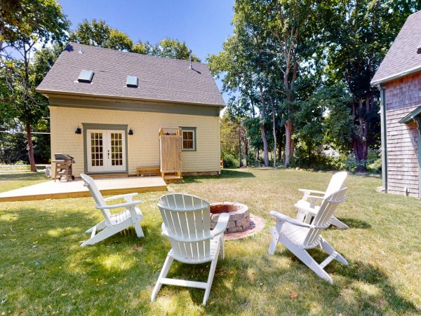 Lovely Cape Cod 3 Bedroom Vacation Rental