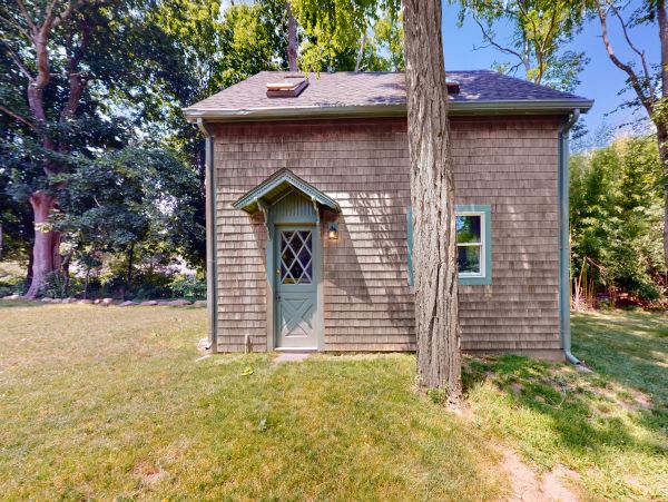 Lovely Cape Cod 3 Bedroom Vacation Rental