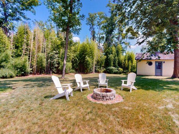Lovely Cape Cod 3 Bedroom Vacation Rental