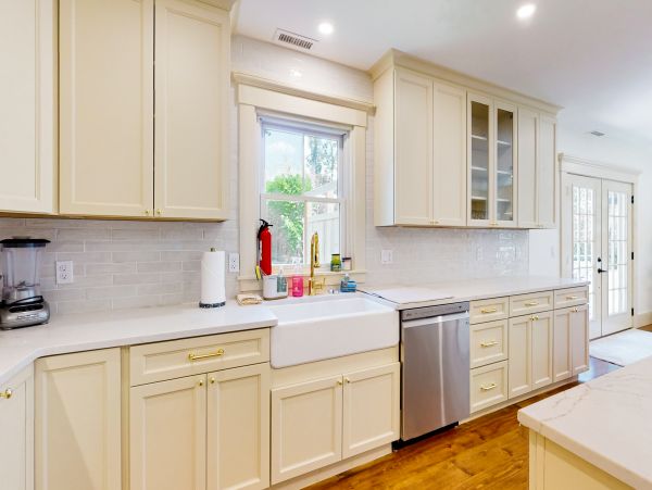 Lovely Cape Cod 3 Bedroom Vacation Rental