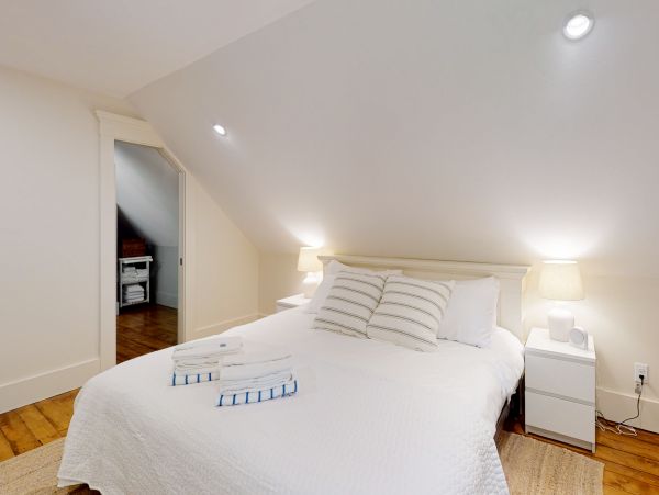 Lovely Cape Cod 3 Bedroom Vacation Rental