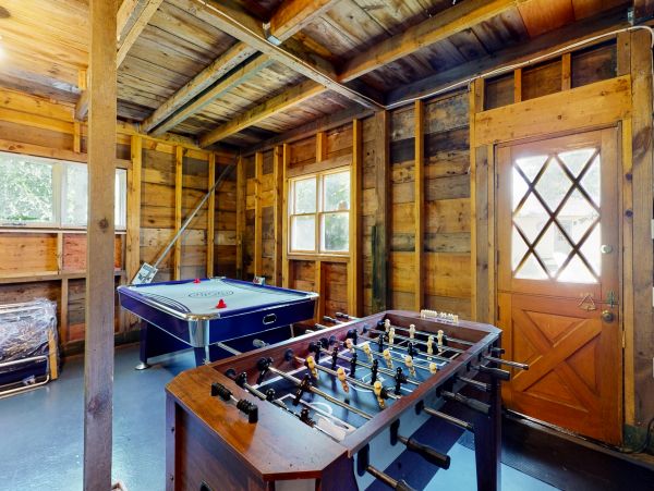 Lovely Cape Cod 3 Bedroom Vacation Rental