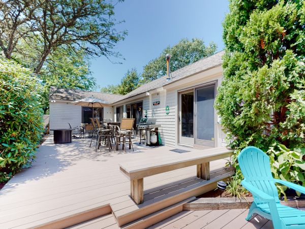 Mashpee Cape Cod Delightful Vacation Home away from Home