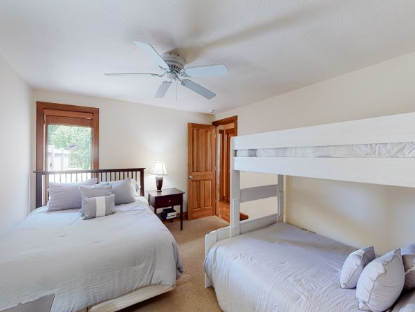Mashpee Cape Cod Delightful Vacation Home away from Home