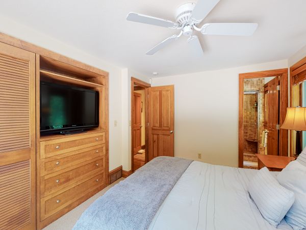 Mashpee Cape Cod Delightful Vacation Home away from Home