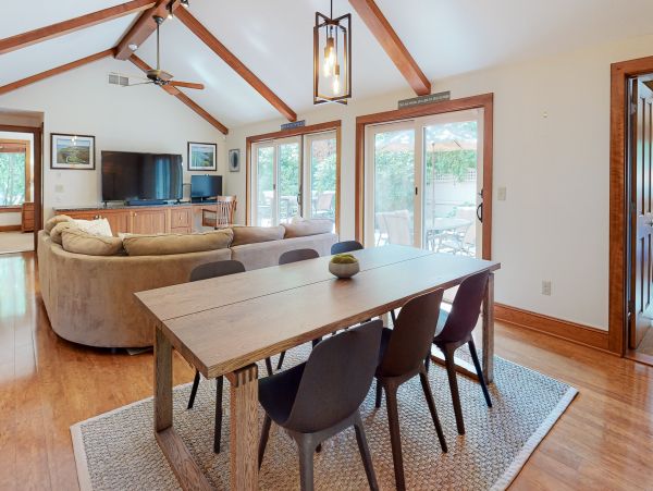 Mashpee Cape Cod Delightful Vacation Home away from Home