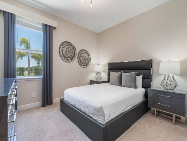 Luxurious 12-Bdm Villa with Everything for a Family Getaway in Orlando