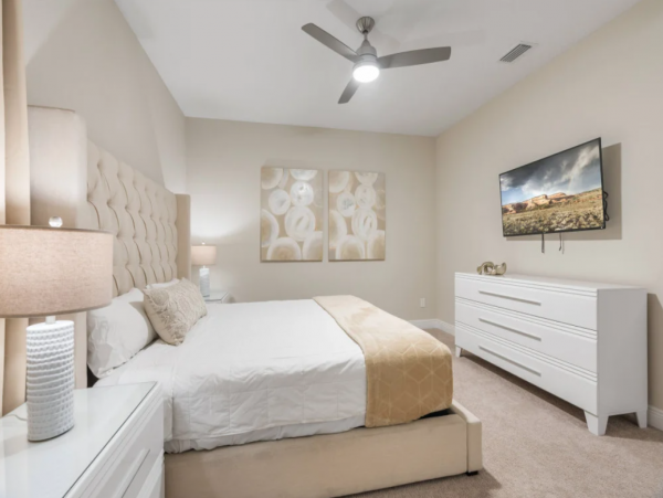 Luxurious 12-Bdm Villa with Everything for a Family Getaway in Orlando