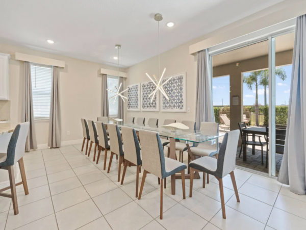 Luxurious 12-Bdm Villa with Everything for a Family Getaway in Orlando