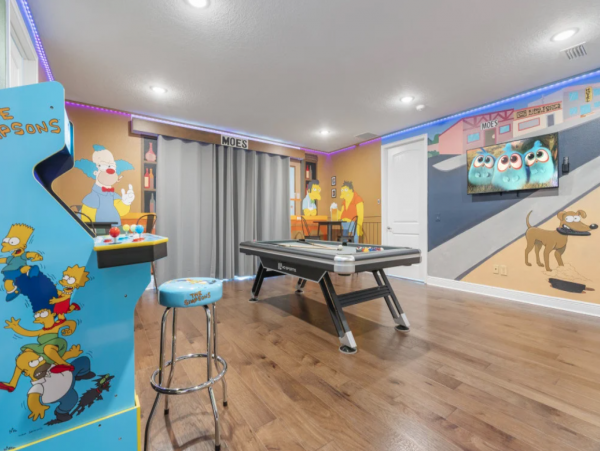 Luxurious 12-Bdm Villa with Everything for a Family Getaway in Orlando