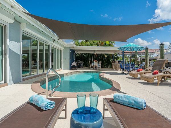 Fort Myers Luxury Home 4 Bedrooms and Gulf Access