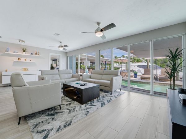 Fort Myers Luxury Home 4 Bedrooms and Gulf Access