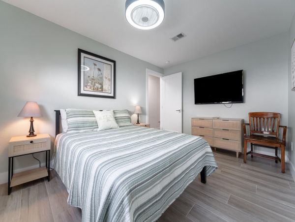 Fort Myers Luxury Home 4 Bedrooms and Gulf Access