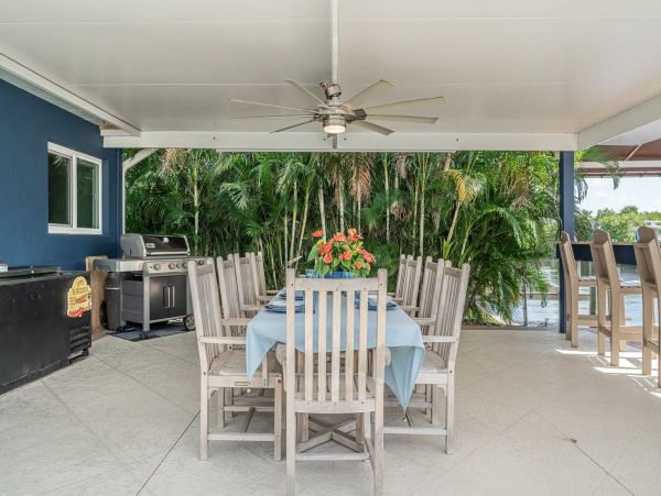 Fort Myers Luxury Home 4 Bedrooms and Gulf Access