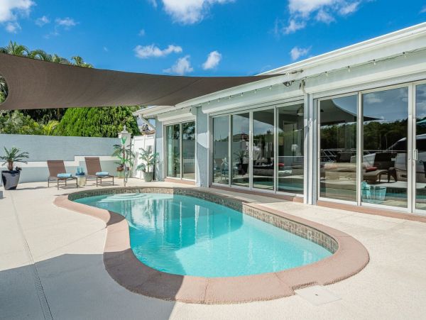 Fort Myers Luxury Home 4 Bedrooms and Gulf Access