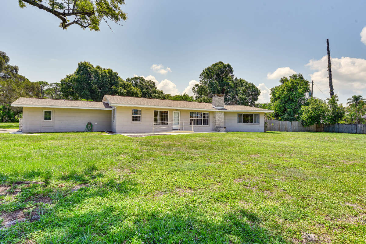 Charming 3 Bedroom Vacation Home in Bradenton