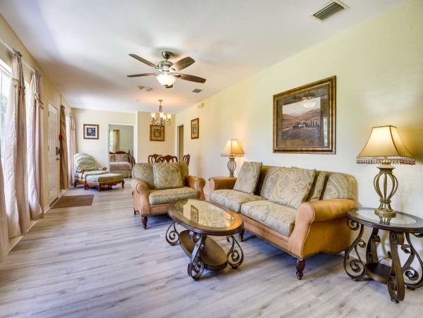 Charming 3 Bedroom Vacation Home in Bradenton