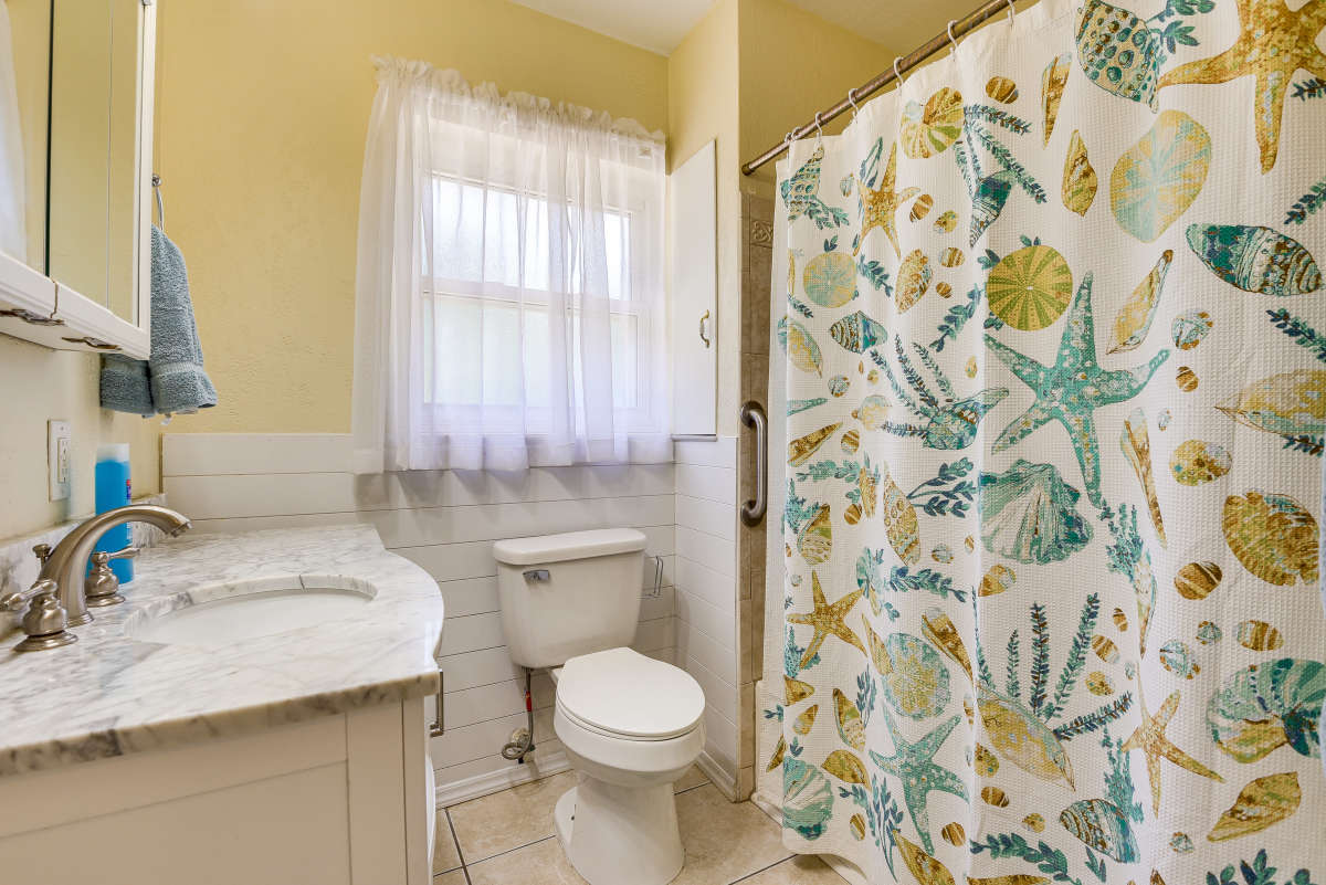 Charming 3 Bedroom Vacation Home in Bradenton