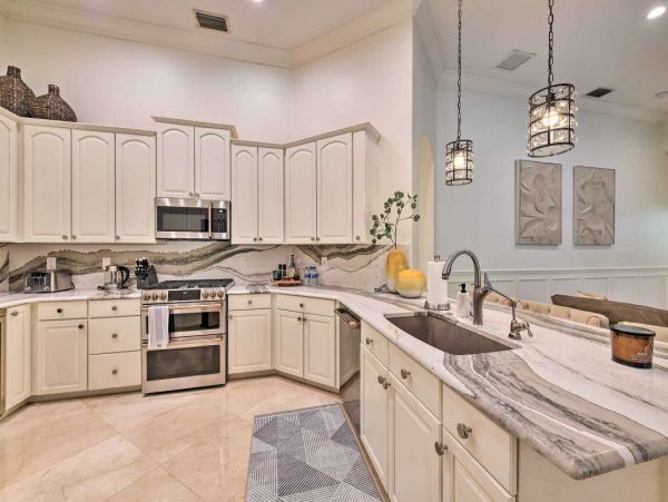 Bradenton 4 Bedroom Vacation Home with Great Amenities