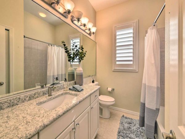 Bradenton 4 Bedroom Vacation Home with Great Amenities