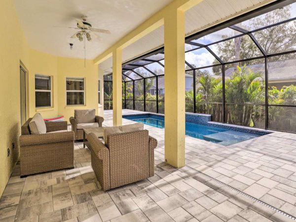 Charming 3 Bedroom Vacation Home in Bradenton Sleeps 7