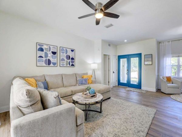 Charming 3 Bedroom Vacation Home in Bradenton Sleeps 7