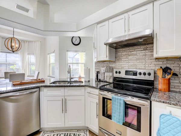 Charming 3 Bedroom Vacation Home in Bradenton Sleeps 7