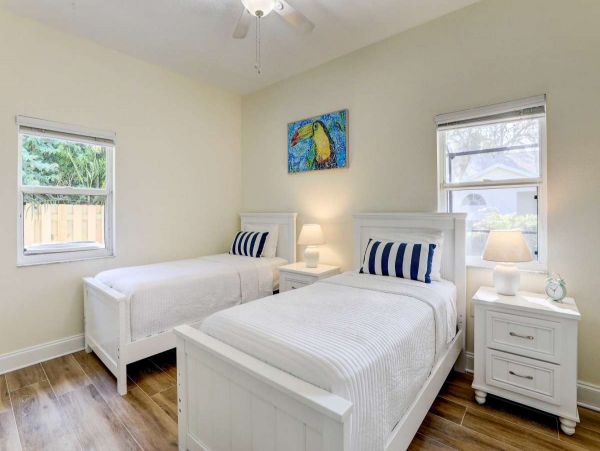 Charming 3 Bedroom Vacation Home in Bradenton Sleeps 7