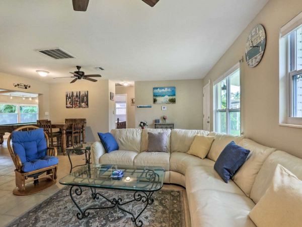 Two Bedroom  Vacation Home in Bradenton