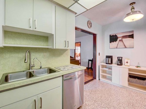 Lovely Pool Home with 3 Bedrooms in Bradenton Sleeps 10
